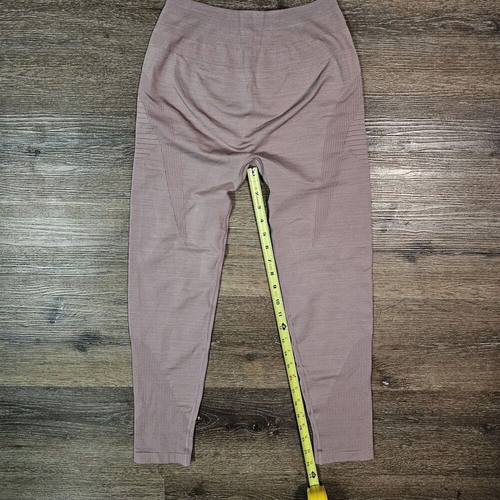 alphalete Ozone Leggings - Picture 2 of 6